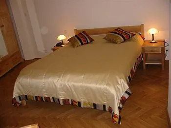 Hotel apartamentowy Domino 2*